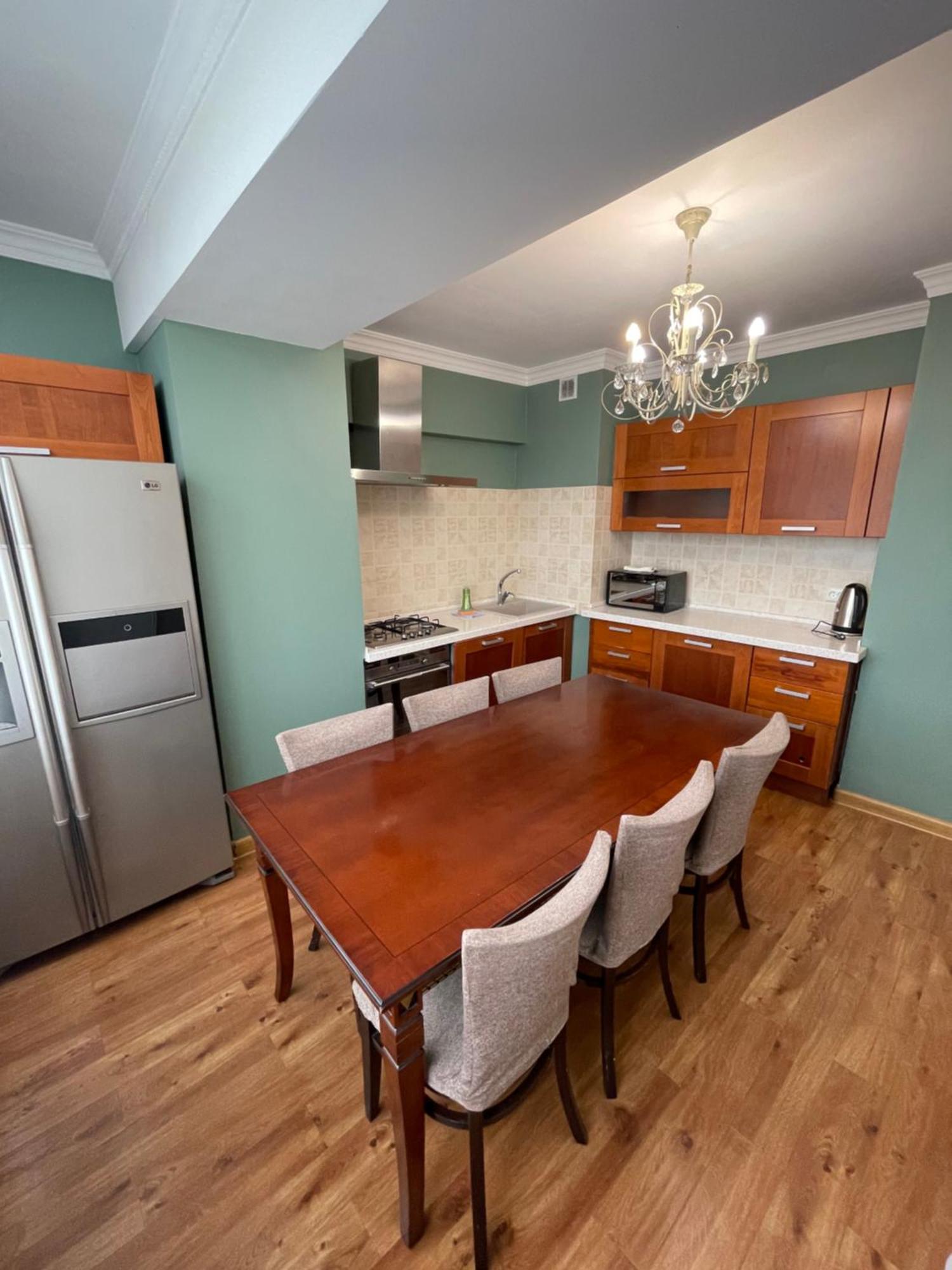 Apartment двухкомнатная на арбате *