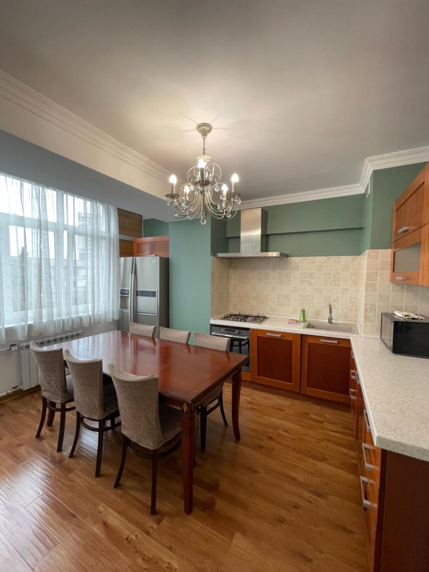 Apartment двухкомнатная на арбате